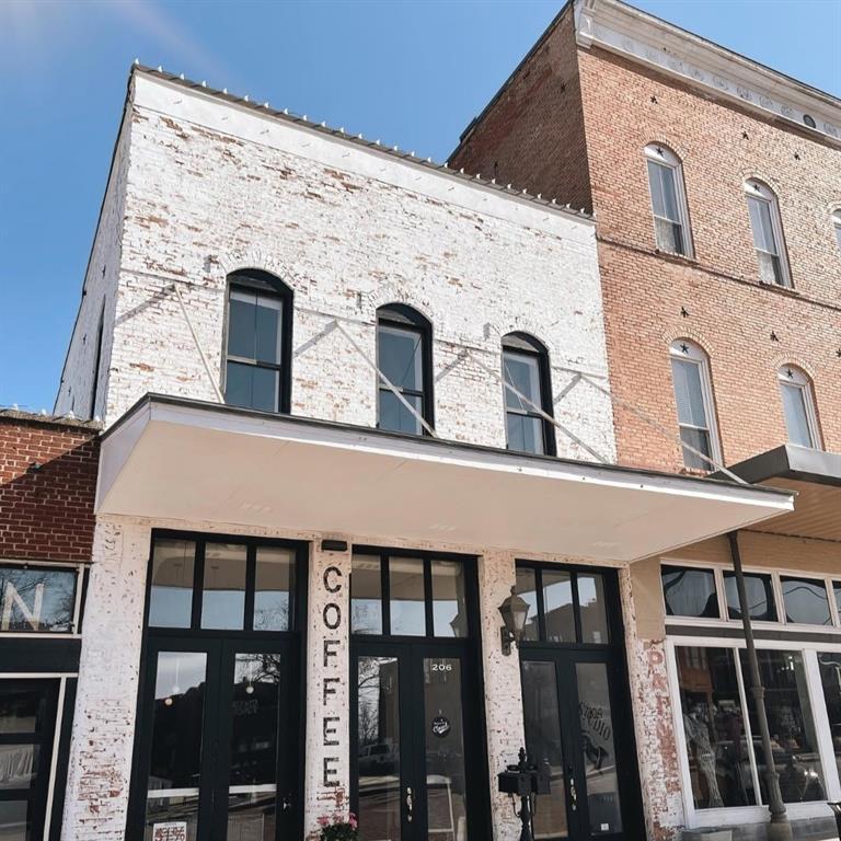 206 Mckinney Street 204/206