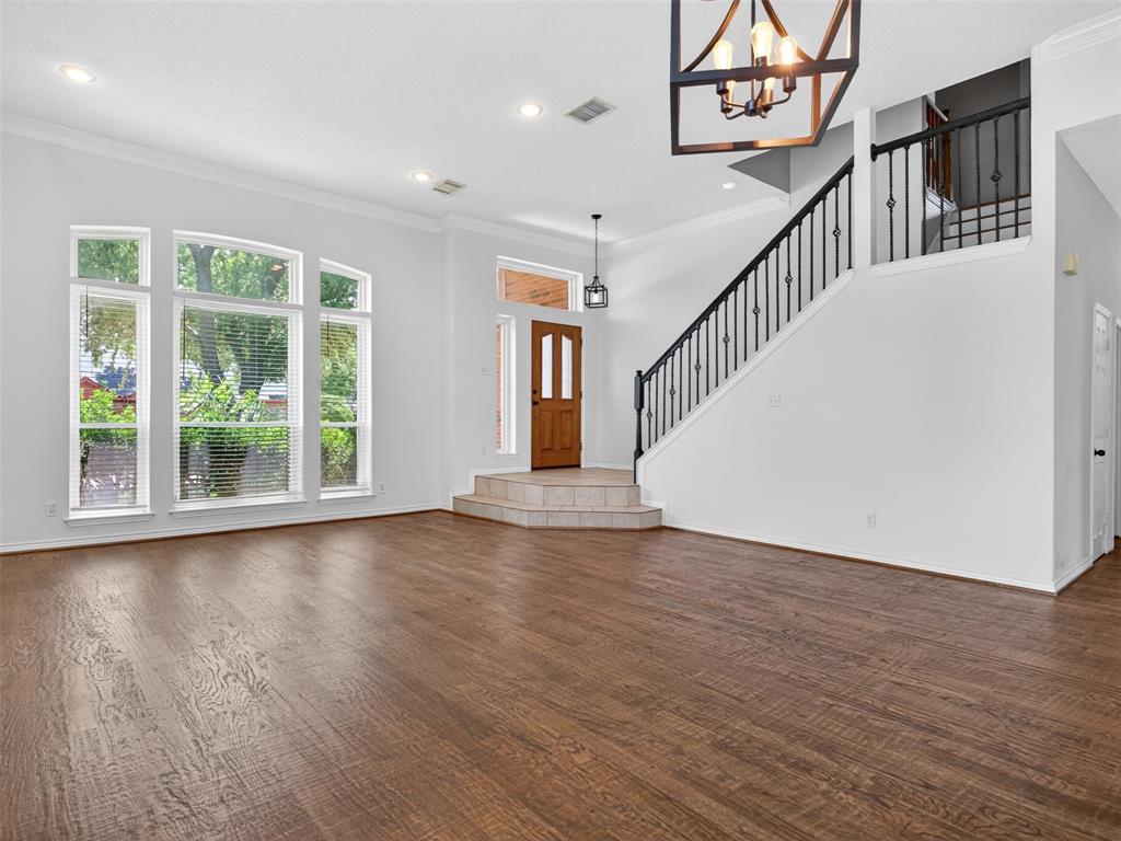 1728 Forest Glen Drive