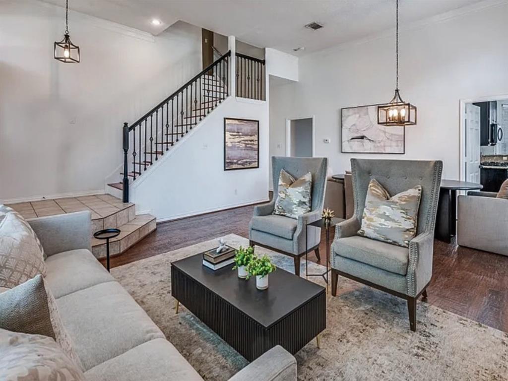 1728 Forest Glen Drive