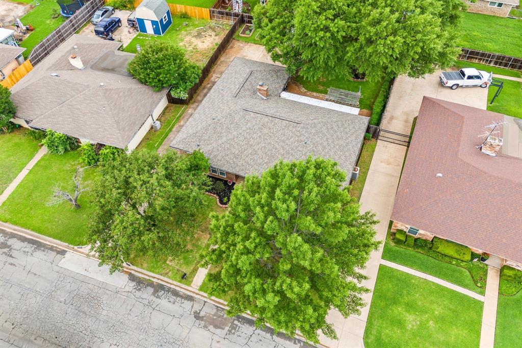 7529 Mapleleaf Drive