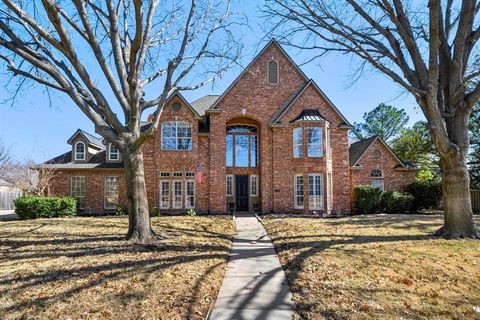 Photo of 800 Ridgedale Court, Southlake, TX 76092 (MLS # 21177336)