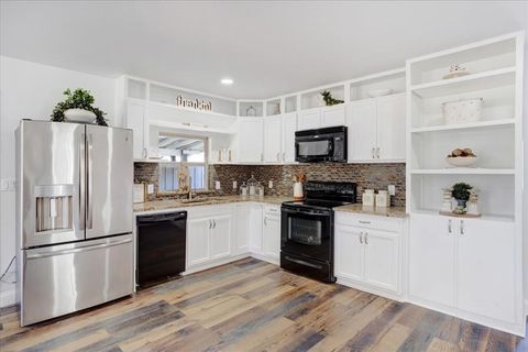 Tiny photo for 402 W Sam Rayburn Road, Ector, TX 75439 (MLS # 21096750)