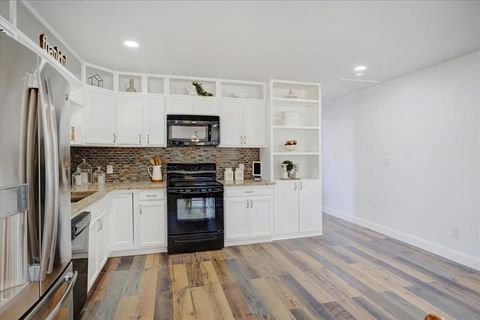 Tiny photo for 402 W Sam Rayburn Road, Ector, TX 75439 (MLS # 21096750)