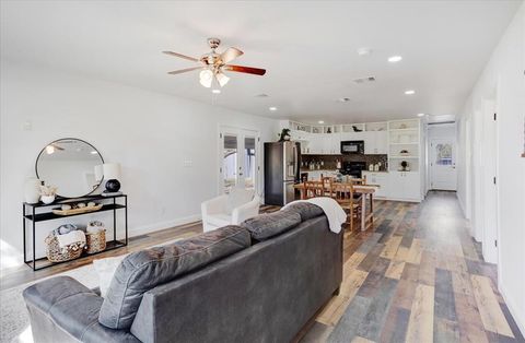 Tiny photo for 402 W Sam Rayburn Road, Ector, TX 75439 (MLS # 21096750)