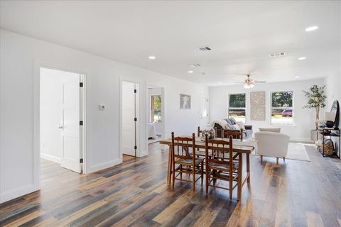 Tiny photo for 402 W Sam Rayburn Road, Ector, TX 75439 (MLS # 21096750)