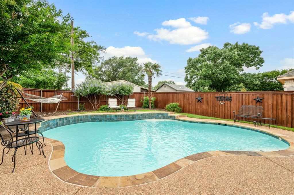 1820 Lacey Oak Lane