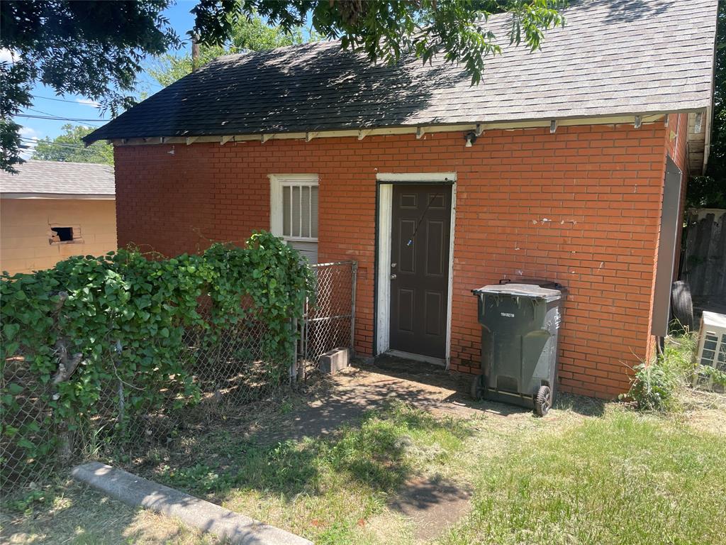 703 Baylor Street