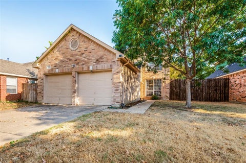 Photo of 2116 Pritchard Drive, Grapevine, TX 76051 (MLS # 21371972)