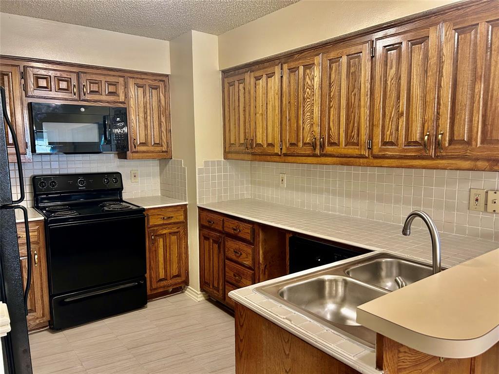 Santa Fe Villagesection 01 - Residential Lease