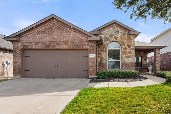 1060 DOE MEADOW DR, BURLESON, TX 76028 - Image 053d511903a2e2a3439b4e212e27fe36/3081896896