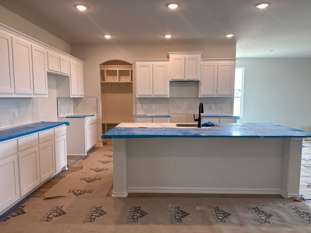 Photo of 1325 Frio Drive, Springtown, TX 76082 (MLS # 21252429)