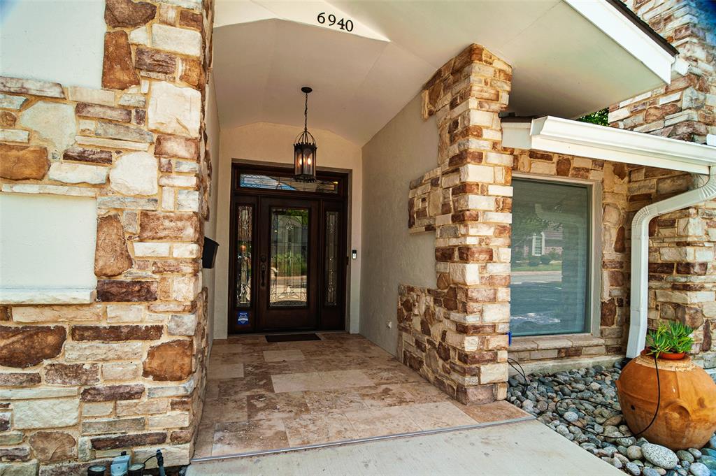 6940 Brookshire Drive
