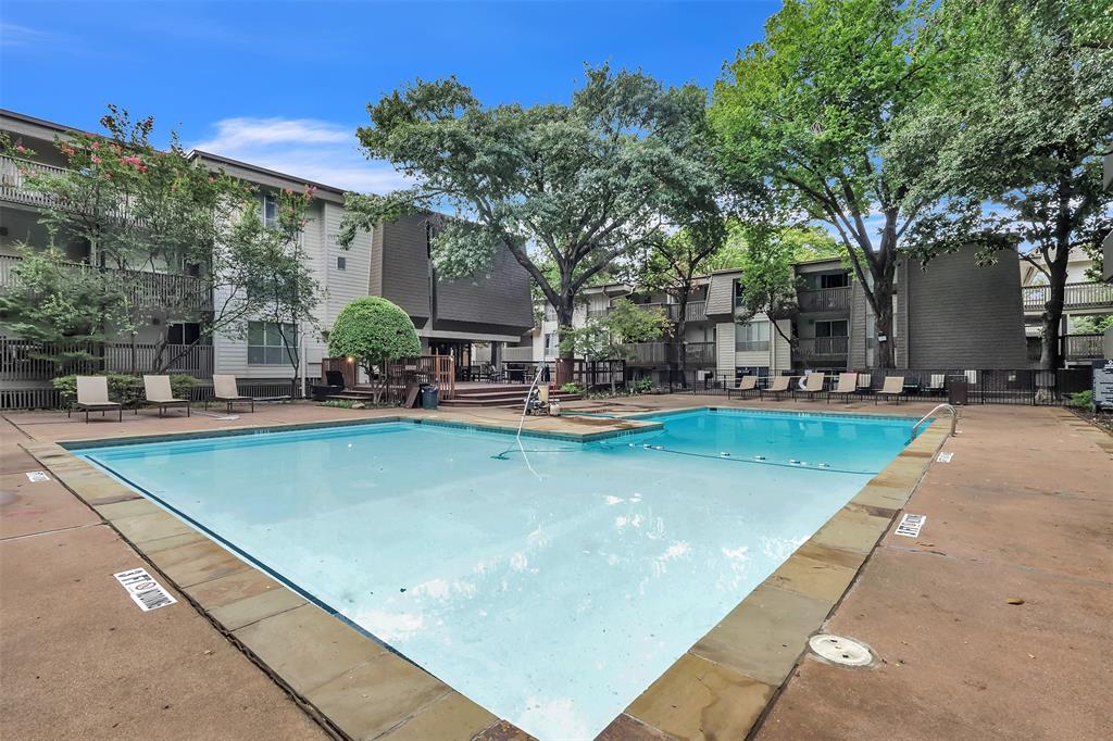 River Oaks Condo - Residential