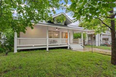813 Elsbeth Street Dallas TX 75208