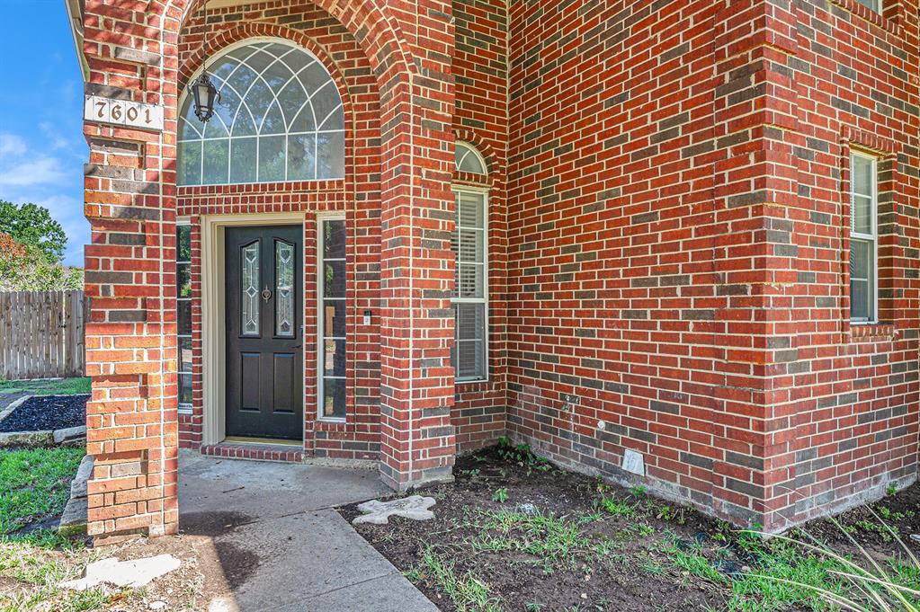 7601 Parkside Trail
