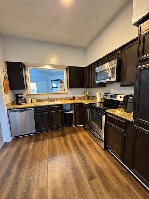 2411 Northlake Court