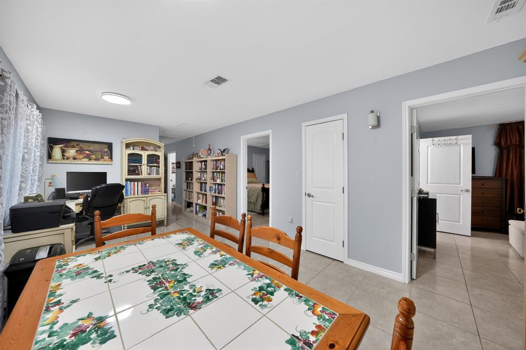 Oak Leaf Trail - Residential