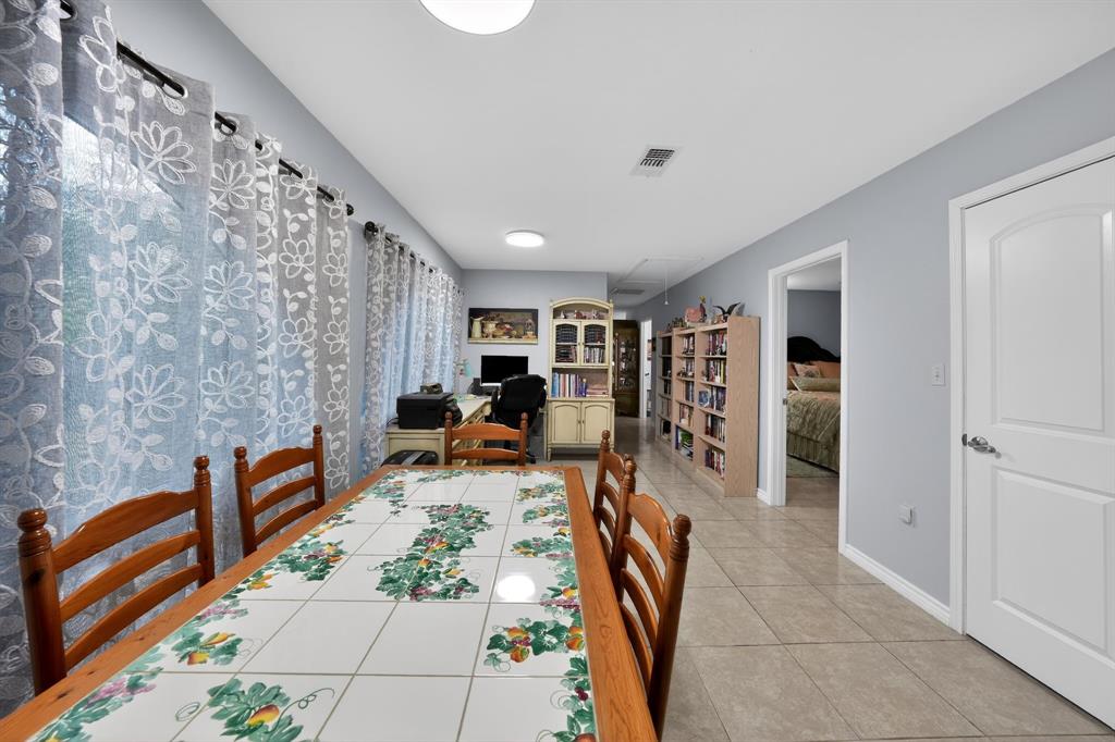 Oak Leaf Trail - Residential