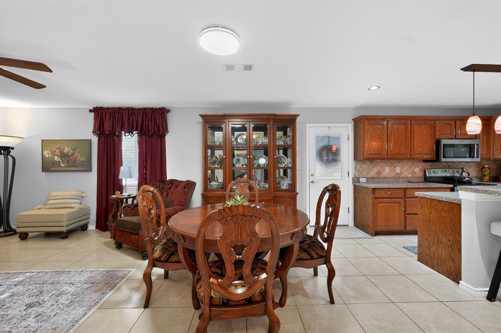 Oak Leaf Trail - Residential