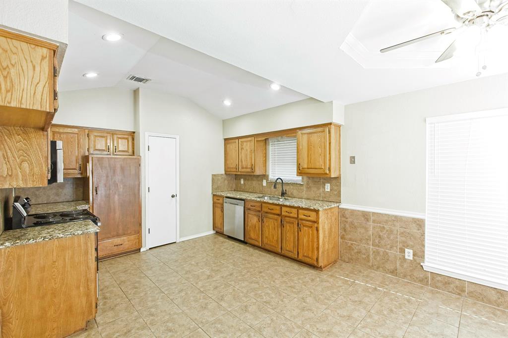 Richardson, Texas 75082, United States, 4 Bedrooms Bedrooms, ,2 BathroomsBathrooms,Residential,Active,164798