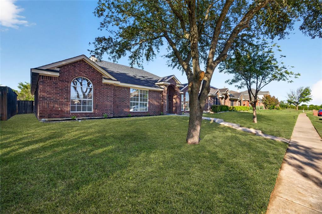2221 Bridle Path Drive