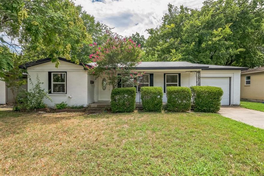 The search is over! This super cute 3 bedroom, 1 bath home in Fort Worth is truly special!  Great curb appeal welcomes you, and as soon as you step inside, you can feel how inviting this home is.  The open living room area is light and bright.  The nice kitchen has lots of storage, stainless steel appliances, and granite countertops.  The sunny bedrooms offer plenty of space to spread out.  Tons of updates throughout.  The beautiful backyard offers lots of opportunities to relax, and a great outbuilding to use as an art studio, workshop, or gardening shed. Come check it out!