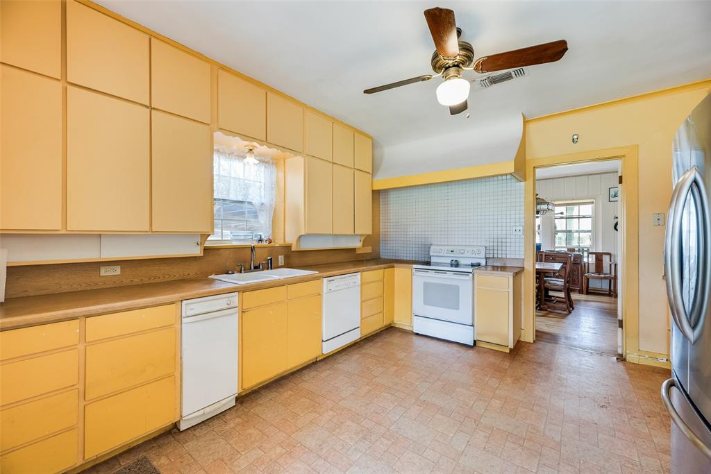 Oak Crest Estates - Residential