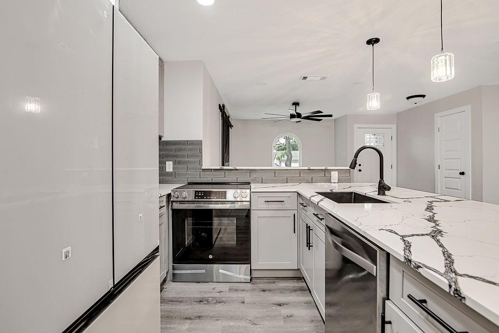 Meadowbrook Acres Add - Residential