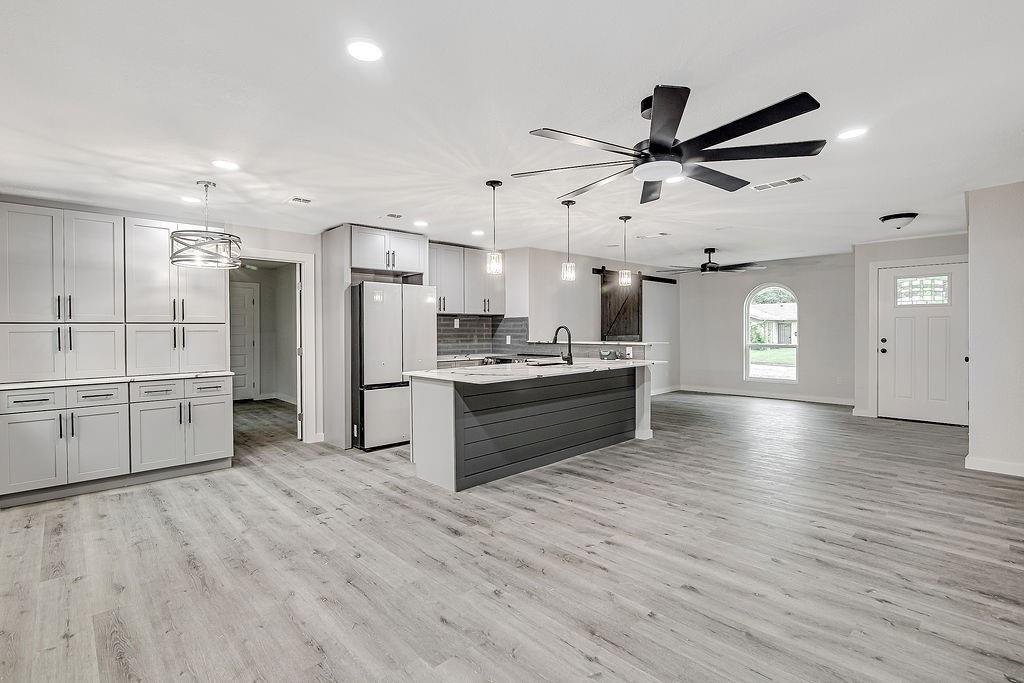 Meadowbrook Acres Add - Residential