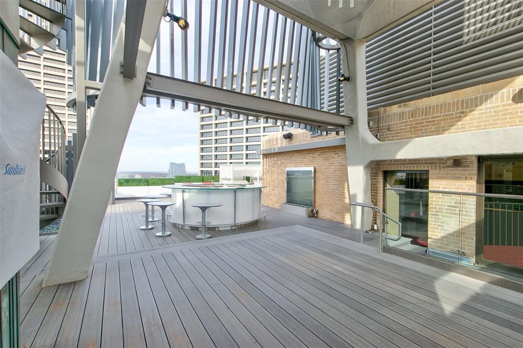 Neil P At Burnett Park Condo - Residential