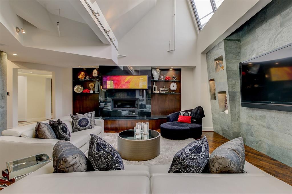 411 W 7th Street 1101