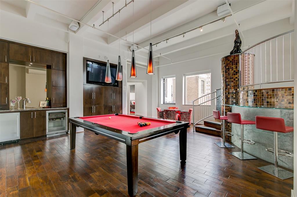 Neil P At Burnett Park Condo - Residential