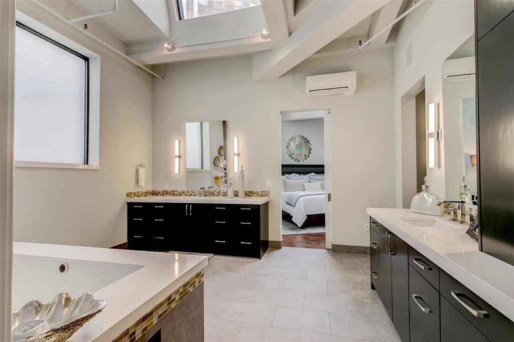 Neil P At Burnett Park Condo - Residential