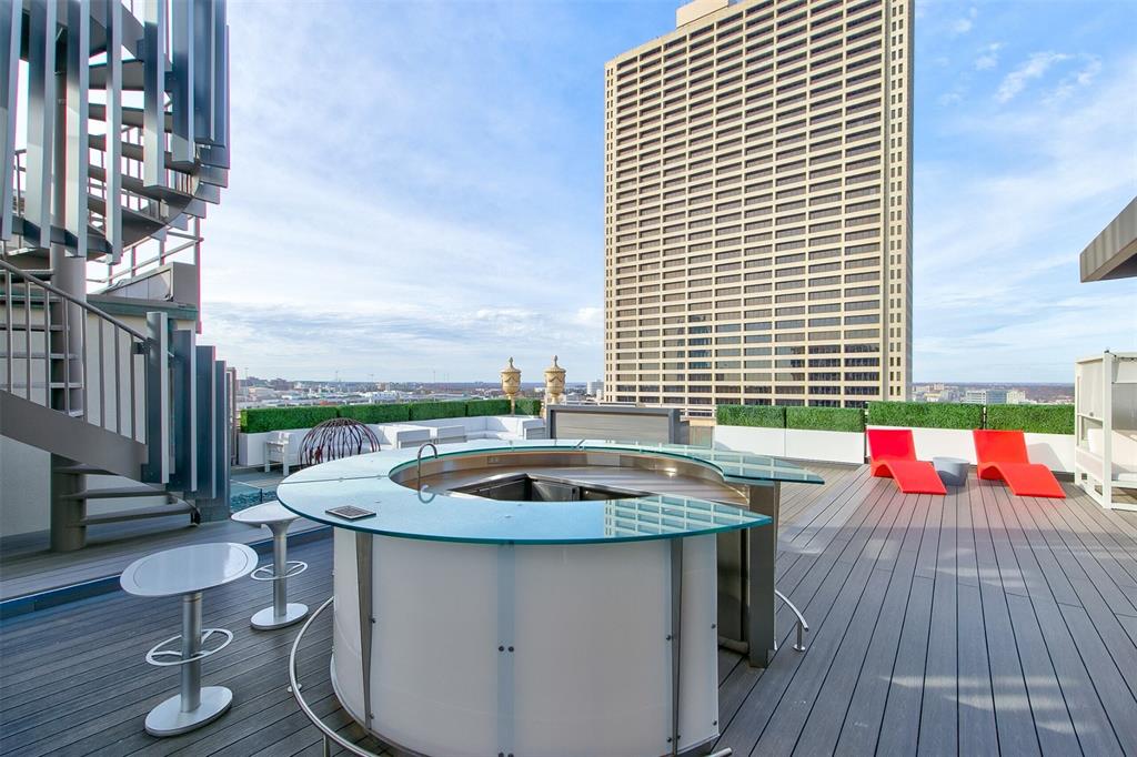Neil P At Burnett Park Condo - Residential