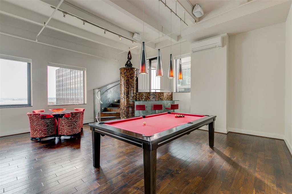 Neil P At Burnett Park Condo - Residential