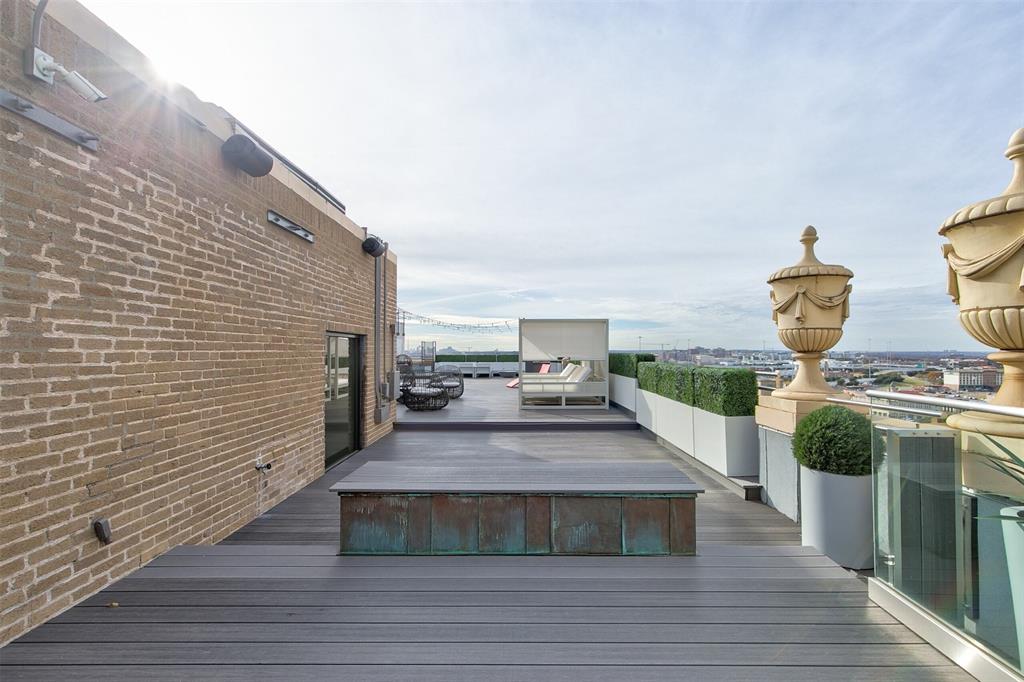 Neil P At Burnett Park Condo - Residential