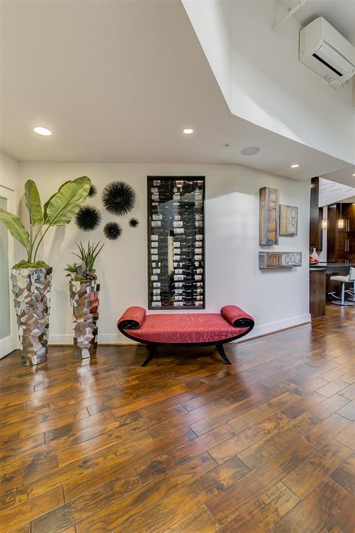 Neil P At Burnett Park Condo - Residential