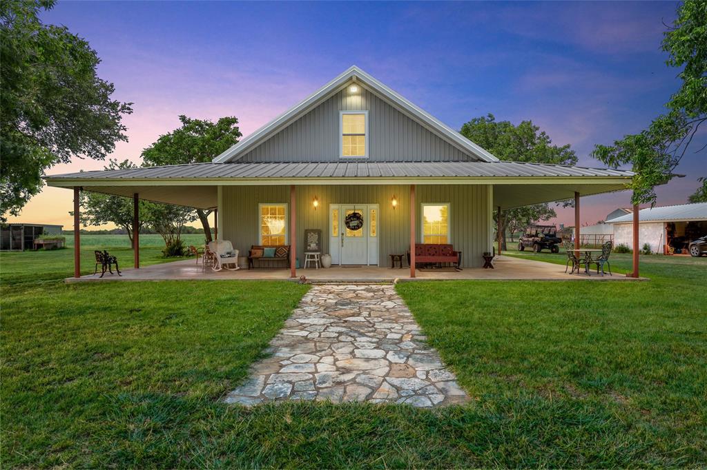 5835 N Fm 1744
