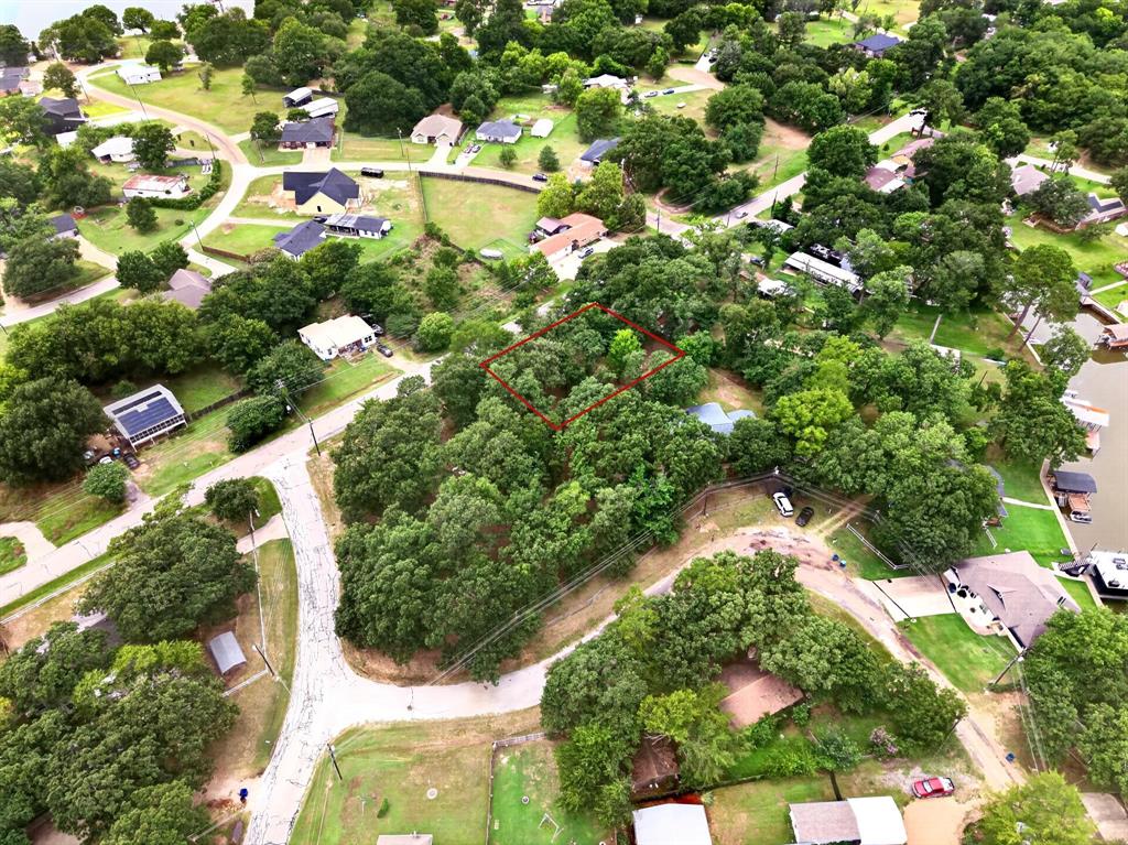 Photo 1 of 8 — 624 Legendary Lane, Gun Barrel City, TX 75156