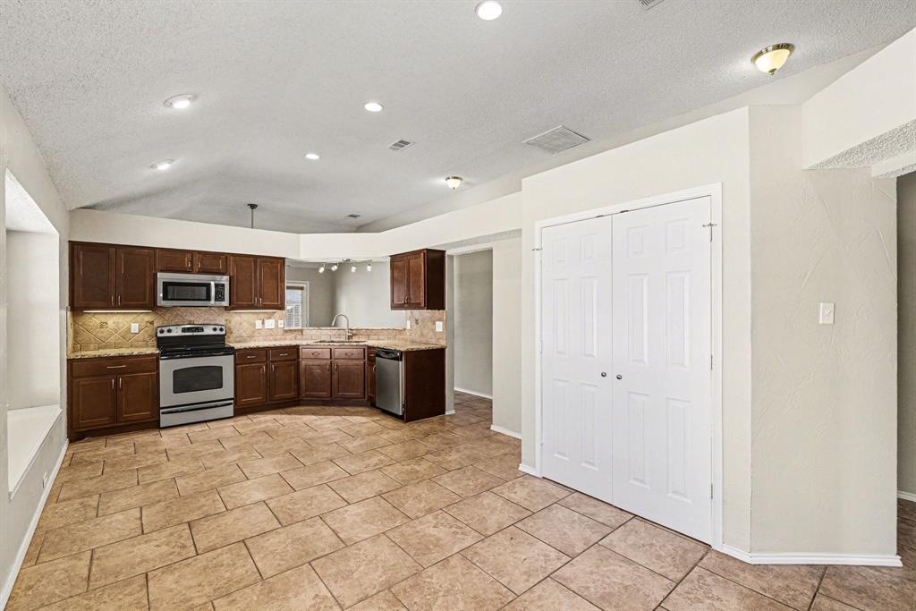 10761 Castle Drive
