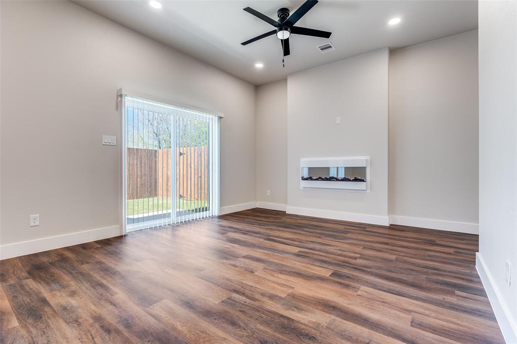 Camp Wisdom Estates - Residential Income