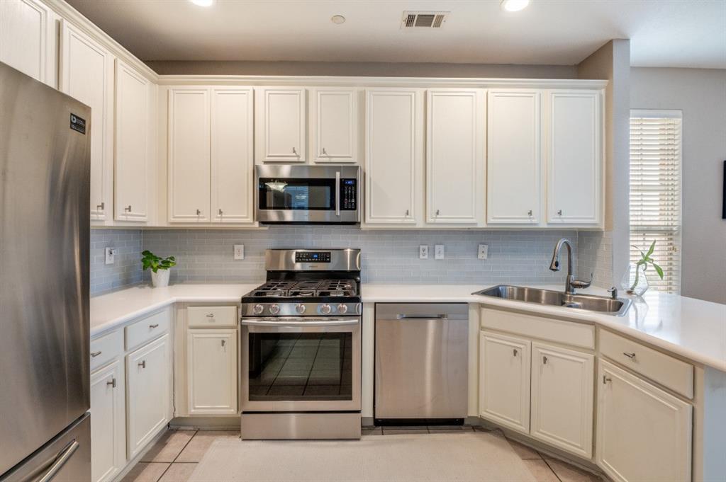 Pasquinellis Kingsbrook At Ridgeview - Residential