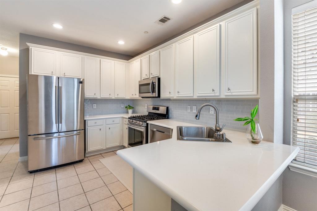 Pasquinellis Kingsbrook At Ridgeview - Residential