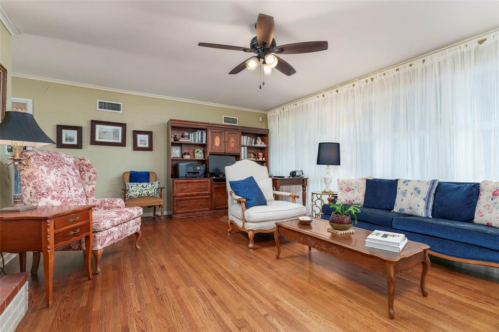 College Hills Arlington - Residential