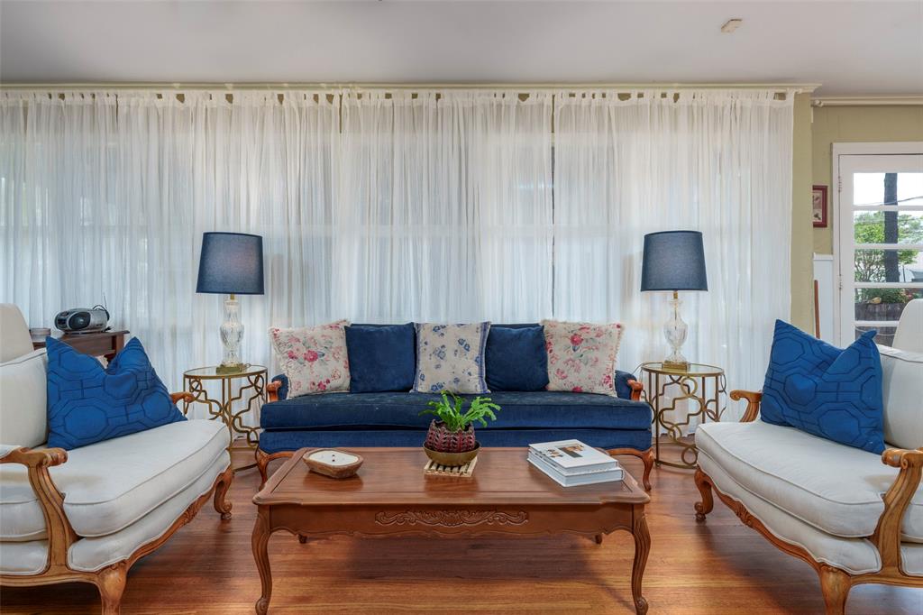 College Hills Arlington - Residential