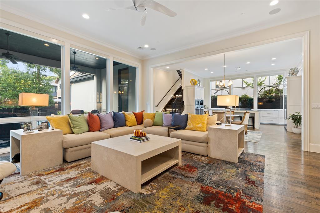 Fourth Instl/Hlnd Park - Residential