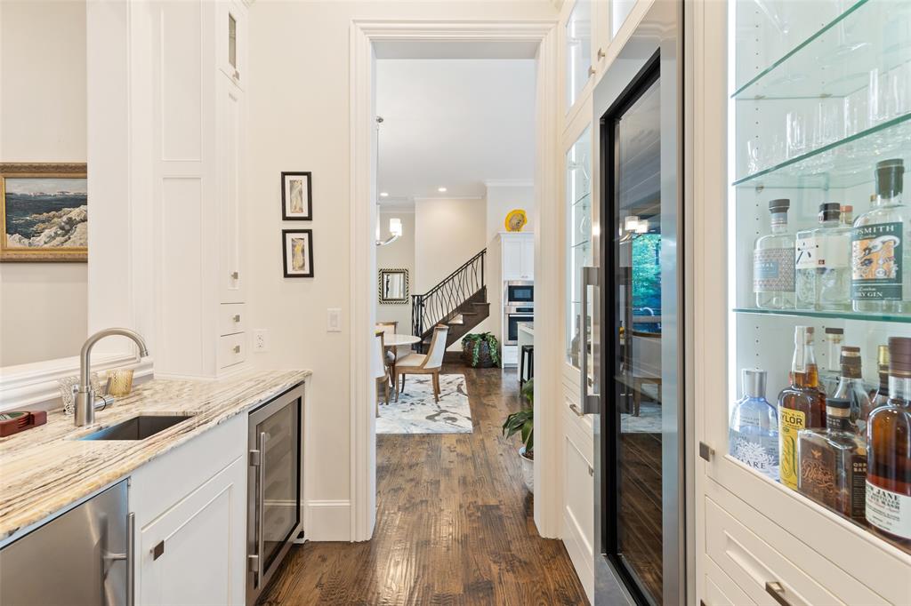 Fourth Instl/Hlnd Park - Residential