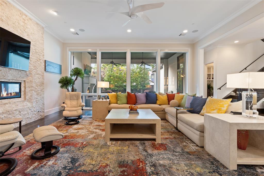 Fourth Instl/Hlnd Park - Residential