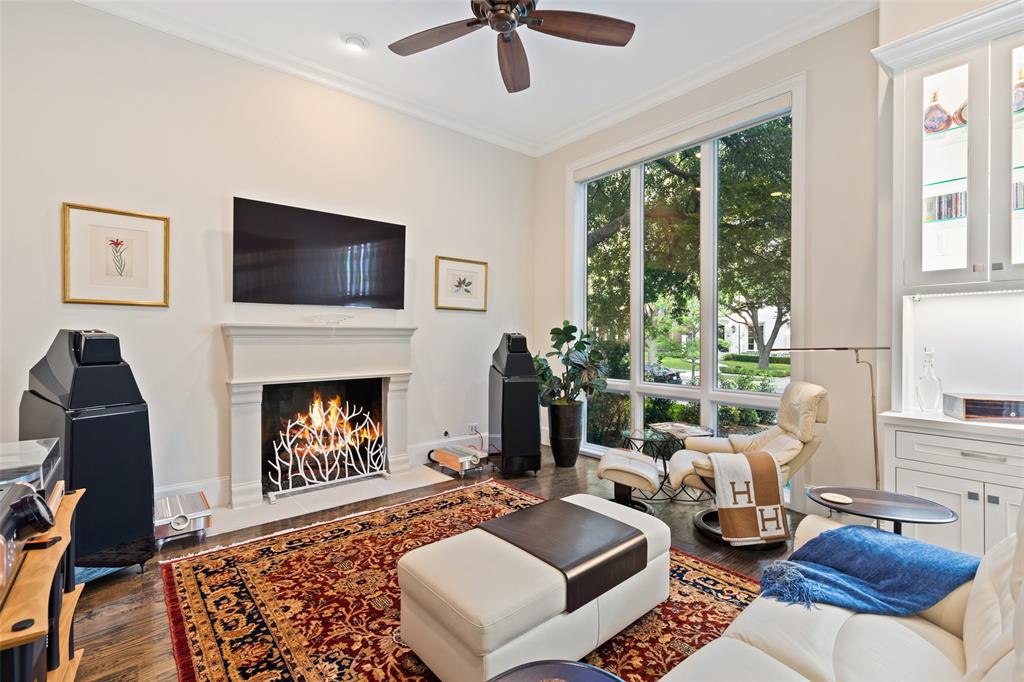 Fourth Instl/Hlnd Park - Residential