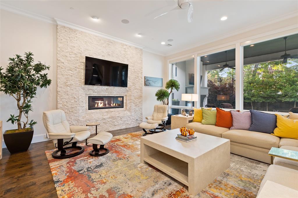 Fourth Instl/Hlnd Park - Residential